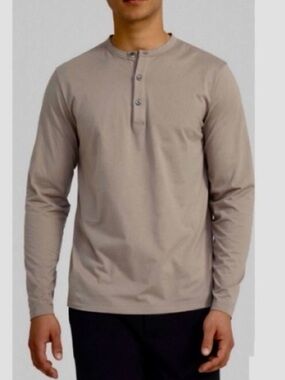 Theory Men’s Tan Long Sleeve Cotton Henley Casual Top. Size M
